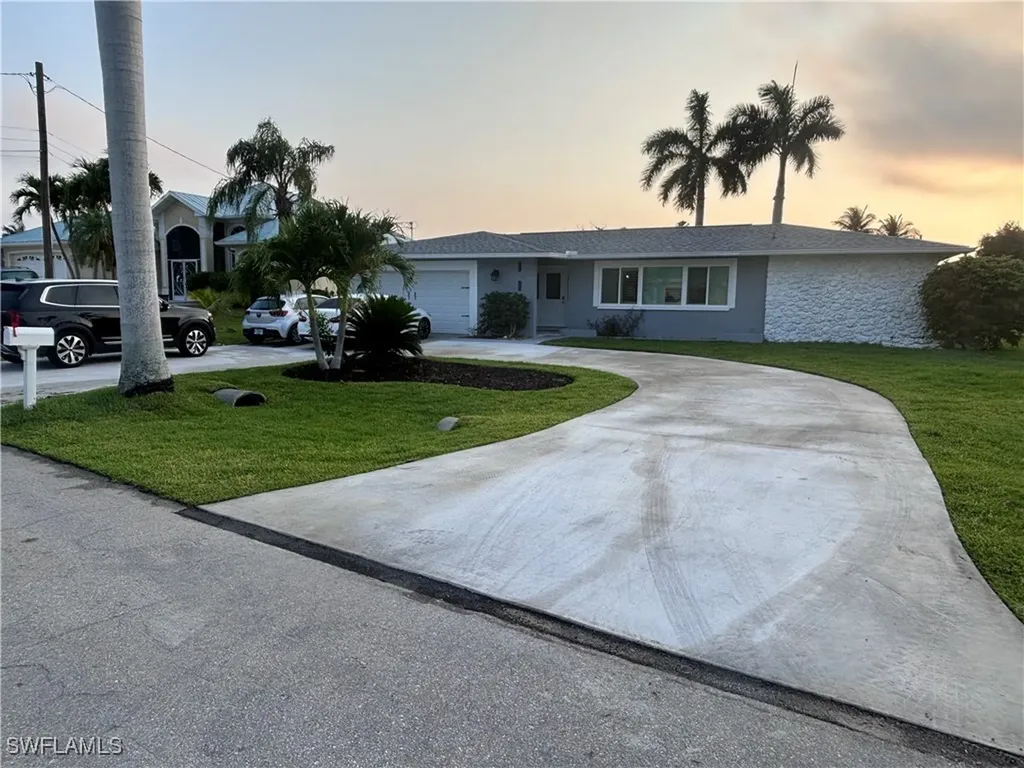 5259 Skylark Court Cape Coral FL 33904