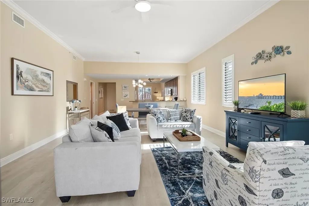 985 Sandpiper Street Naples FL 34102