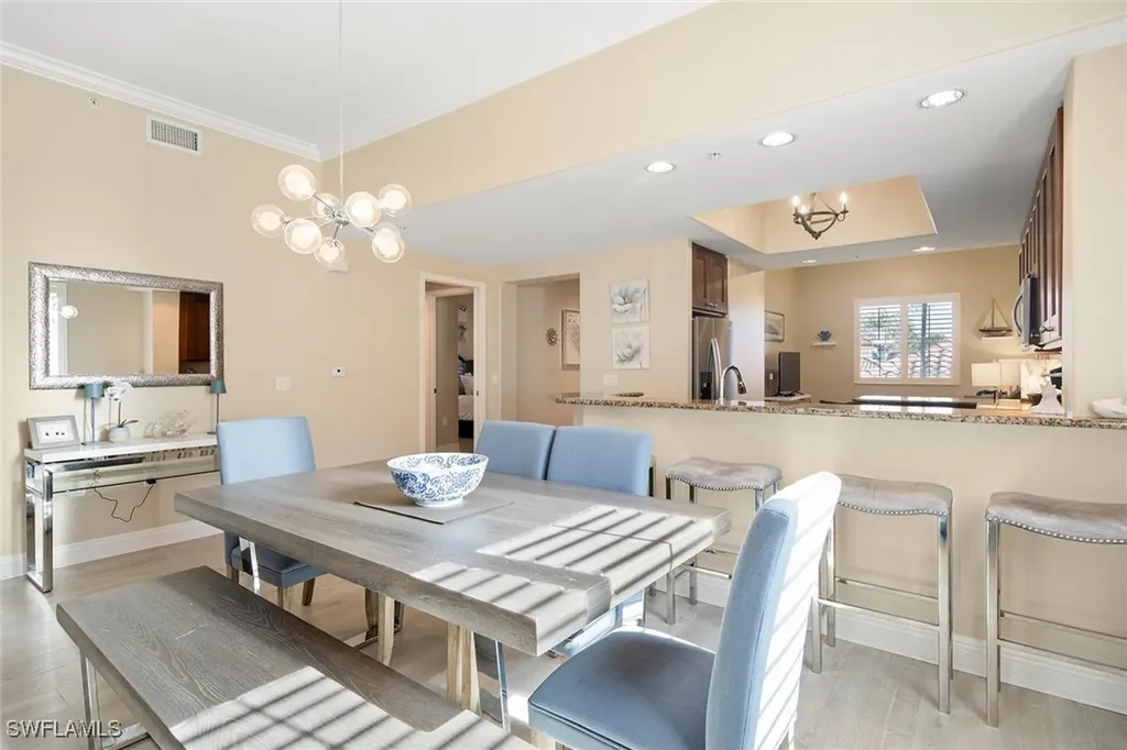 985 Sandpiper Street Naples FL 34102