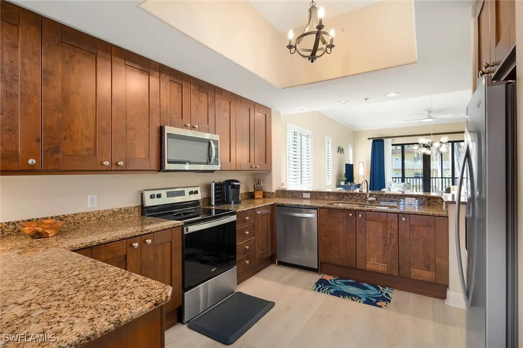 985 Sandpiper Street Naples FL 34102