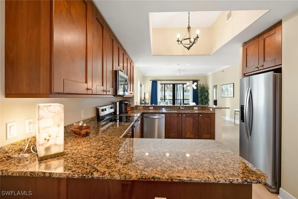 985 Sandpiper Street Naples FL 34102