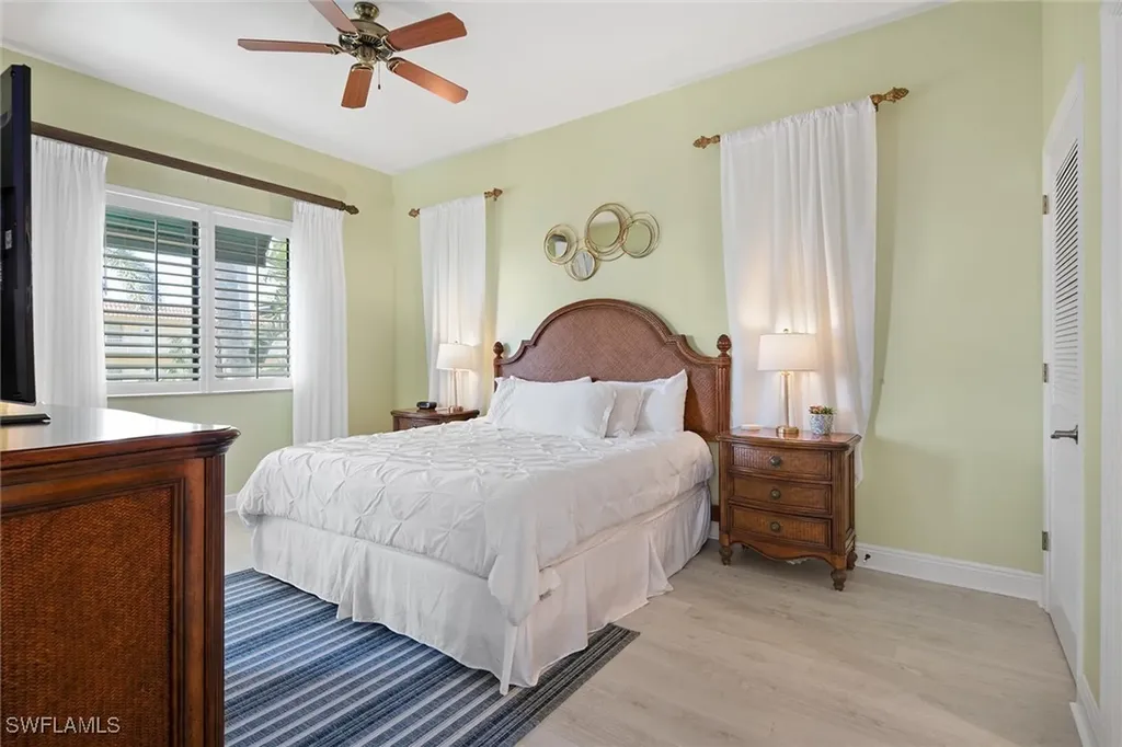 985 Sandpiper Street Naples FL 34102