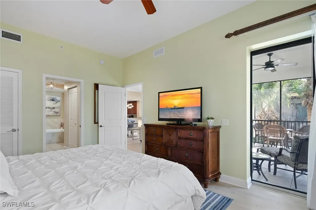 985 Sandpiper Street Naples FL 34102