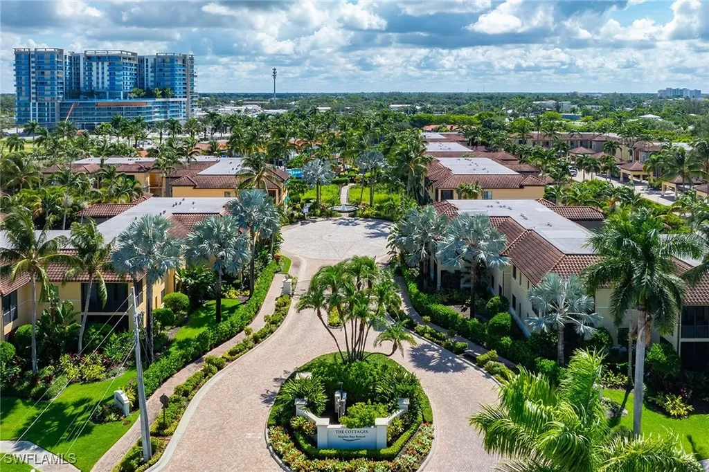 985 Sandpiper Street Naples FL 34102