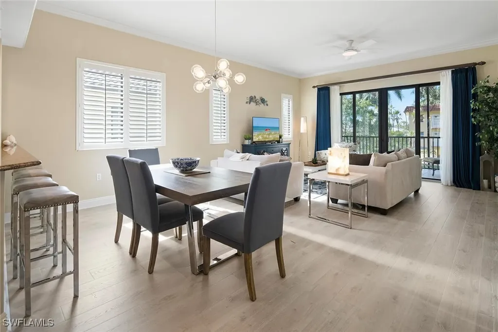 985 Sandpiper Street Naples FL 34102