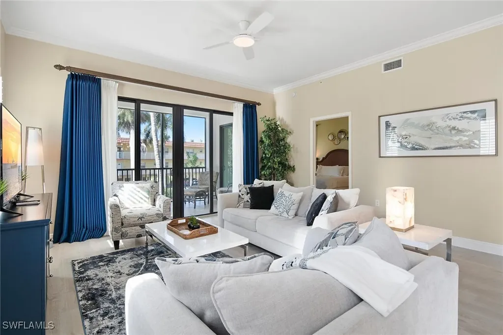 985 Sandpiper Street Naples FL 34102