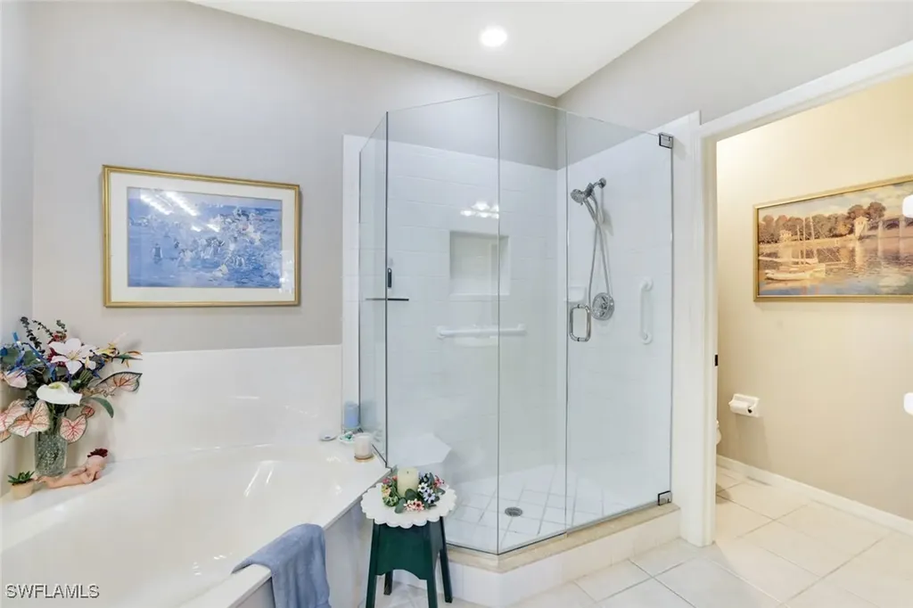 5080 Yacht Harbor Circle Naples FL 34112