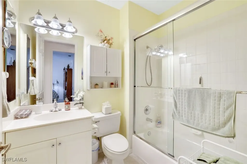 5080 Yacht Harbor Circle Naples FL 34112