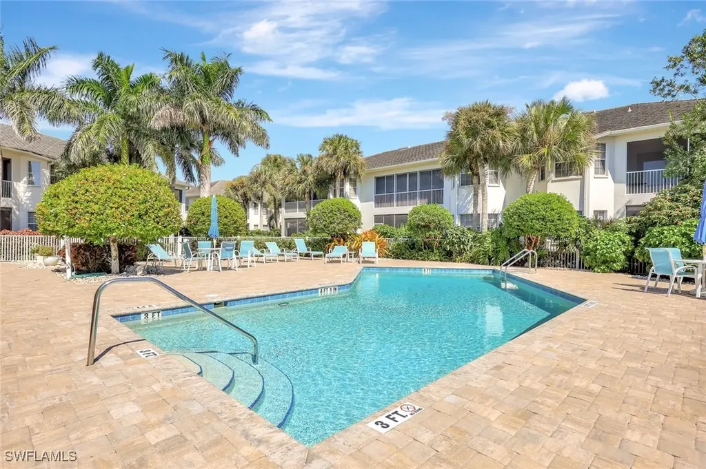 5080 Yacht Harbor Circle Naples FL 34112
