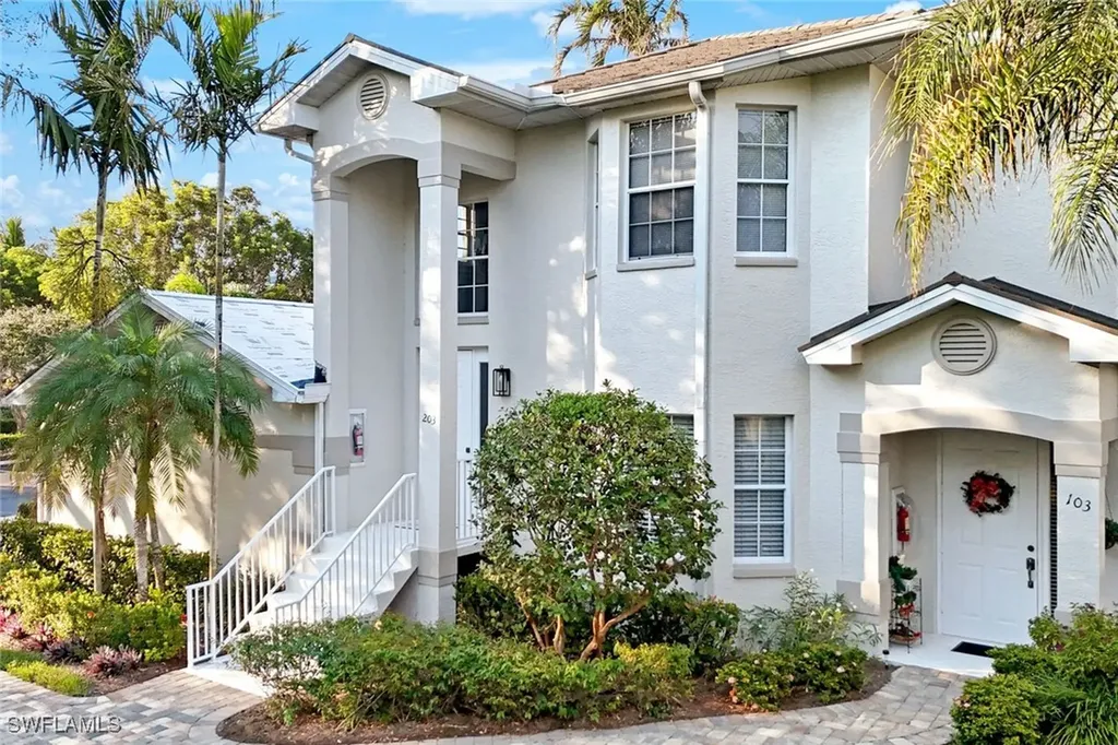 5080 Yacht Harbor Circle Naples FL 34112