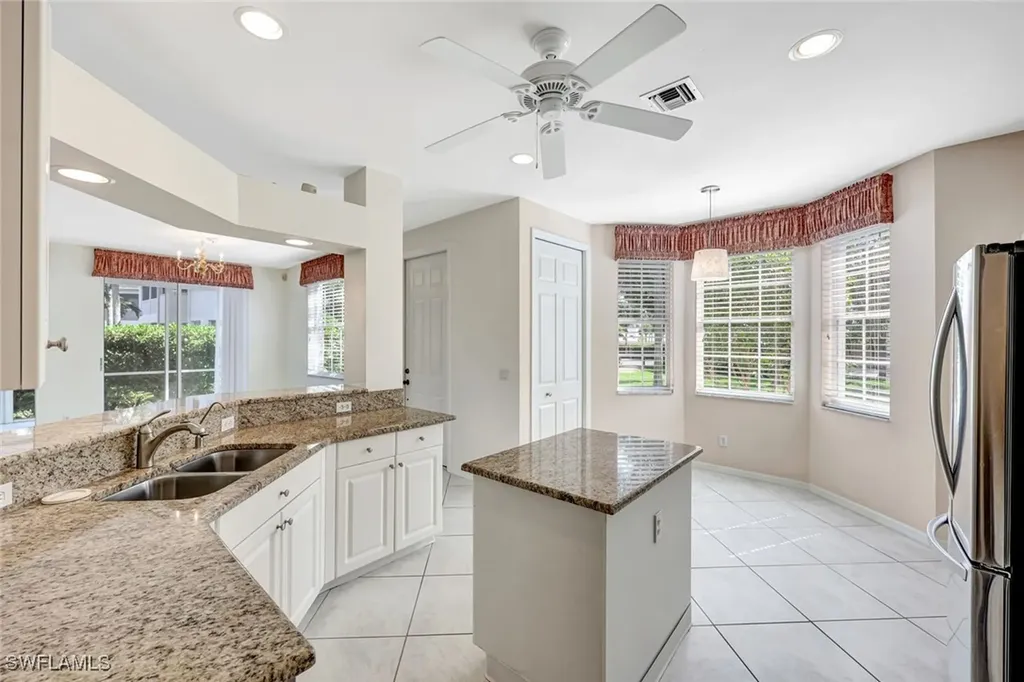 5080 Yacht Harbor Circle Naples FL 34112