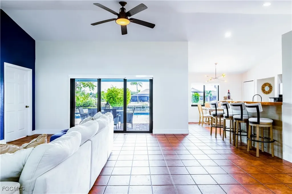 2724 SW 1st Terrace Cape Coral FL 33991