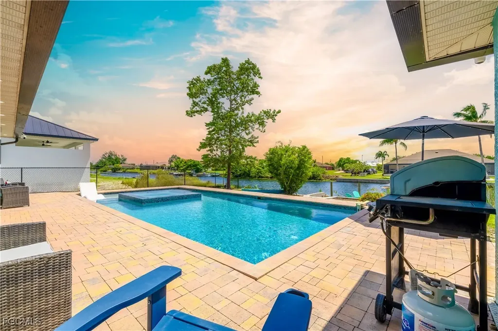 2724 SW 1st Terrace Cape Coral FL 33991