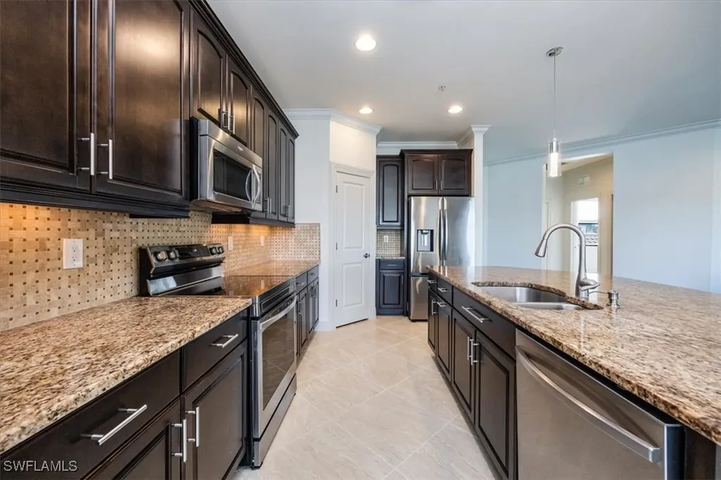 15149 Palmer Lake Circle Naples FL 34109