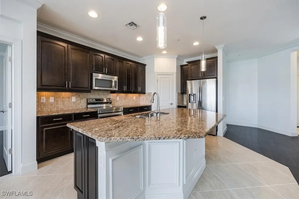 15149 Palmer Lake Circle Naples FL 34109