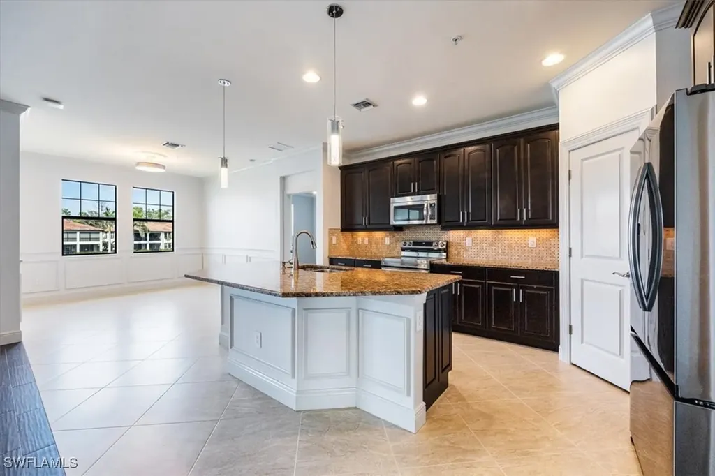 15149 Palmer Lake Circle Naples FL 34109