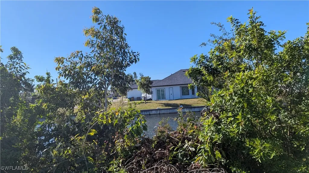 1420 SW Santa Barbara Place Cape Coral FL 33991