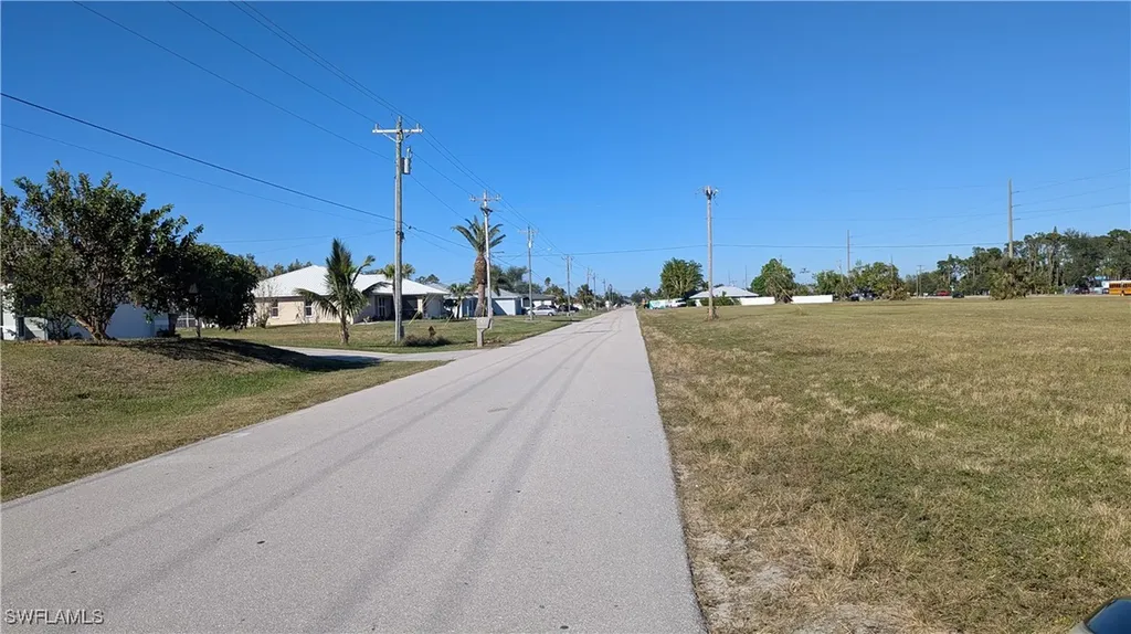 1420 SW Santa Barbara Place Cape Coral FL 33991