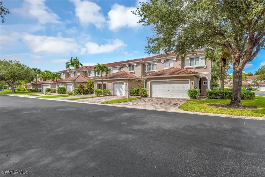 9952 Chiana Circle Fort Myers FL 33905