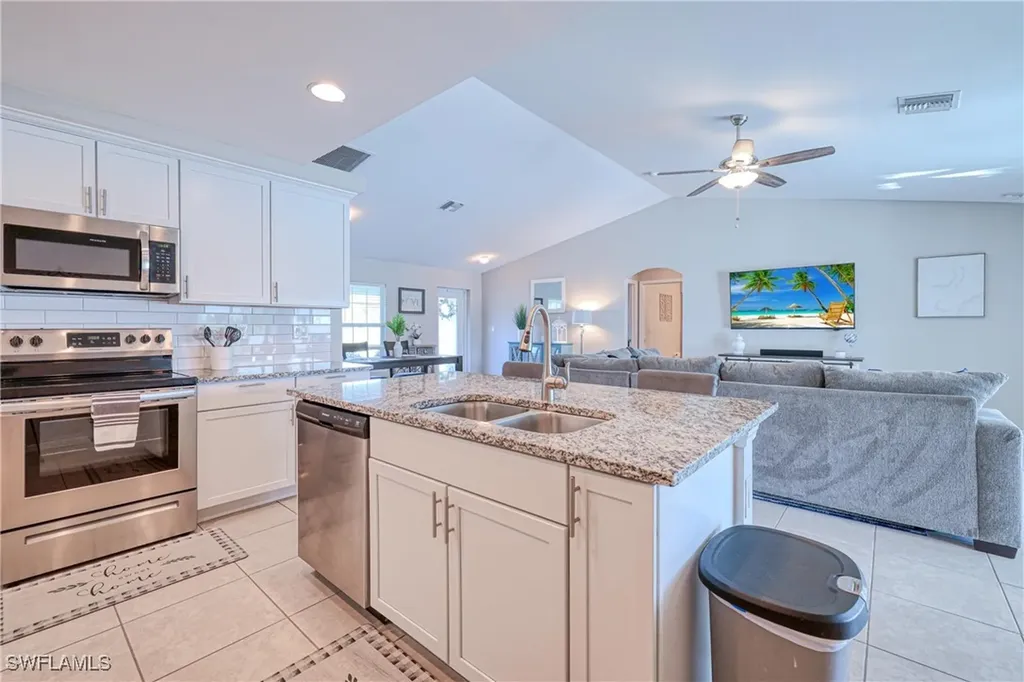 2409 SW 18th Avenue Cape Coral FL 33914