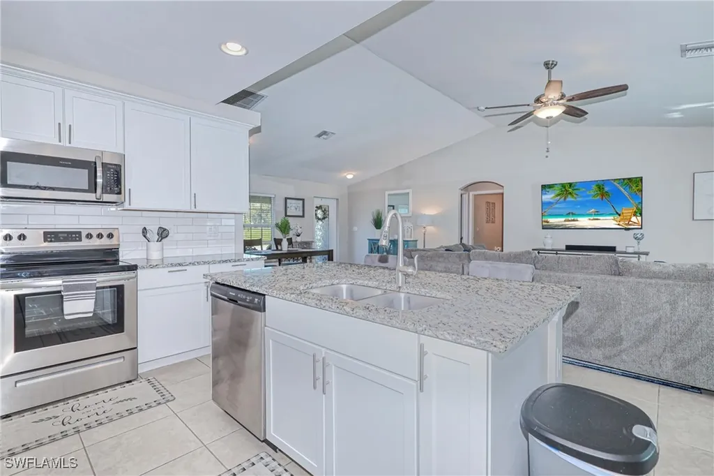 2409 SW 18th Avenue Cape Coral FL 33914