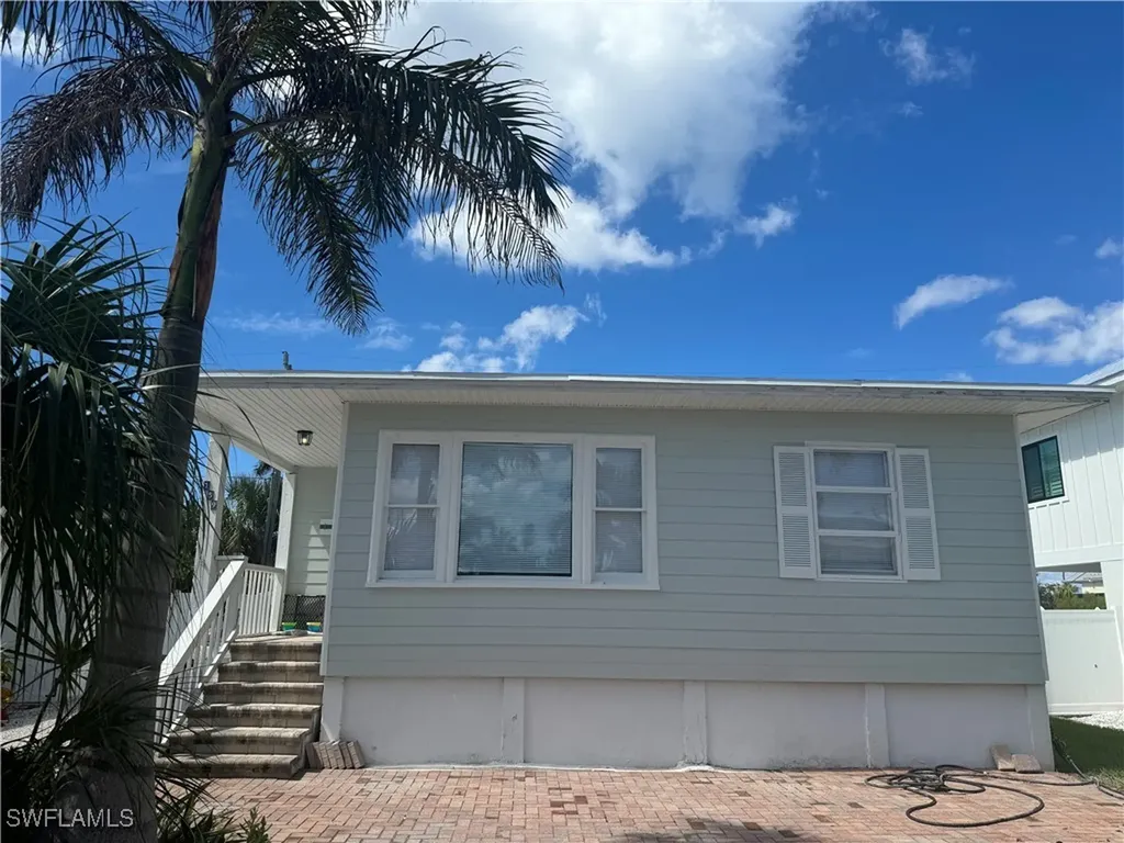 159 Pearl Street Fort Myers Beach FL 33931