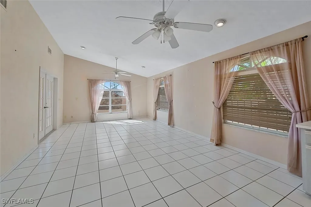 684 110th Avenue N Naples FL 34108