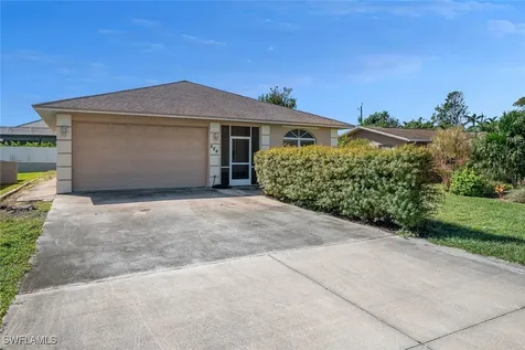 684 110TH Avenue N Naples FL 34108