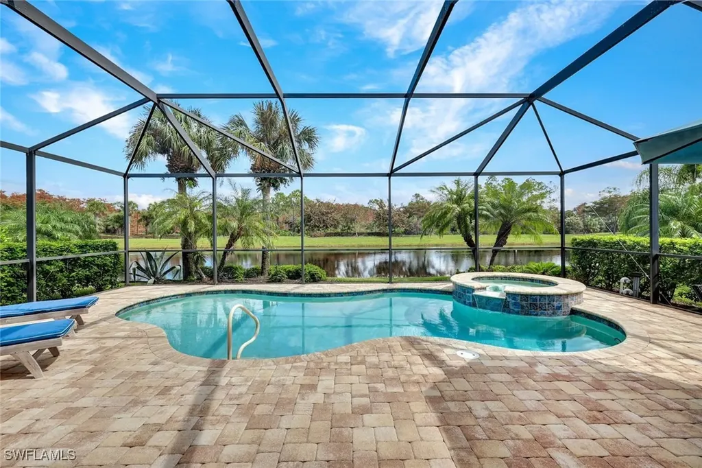9093 Siesta Bay Drive Naples FL 34120