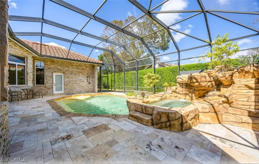 198 Monterey Drive Naples FL 34119