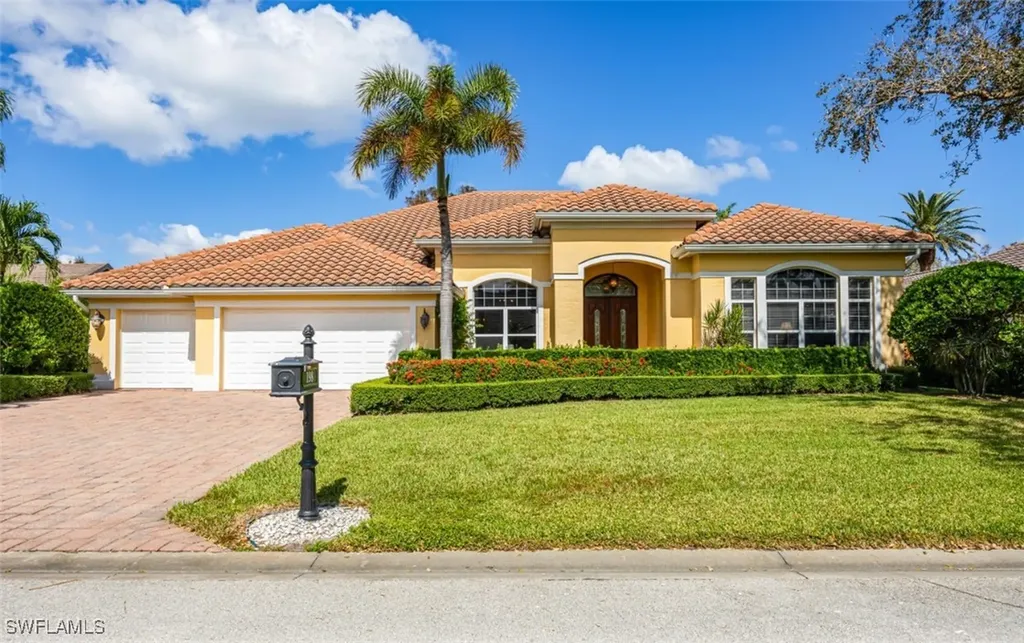 198 Monterey Drive Naples FL 34119