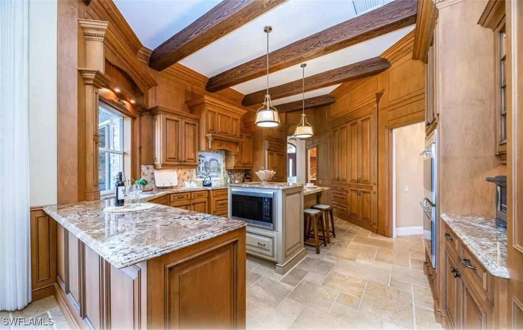 198 Monterey Drive Naples FL 34119