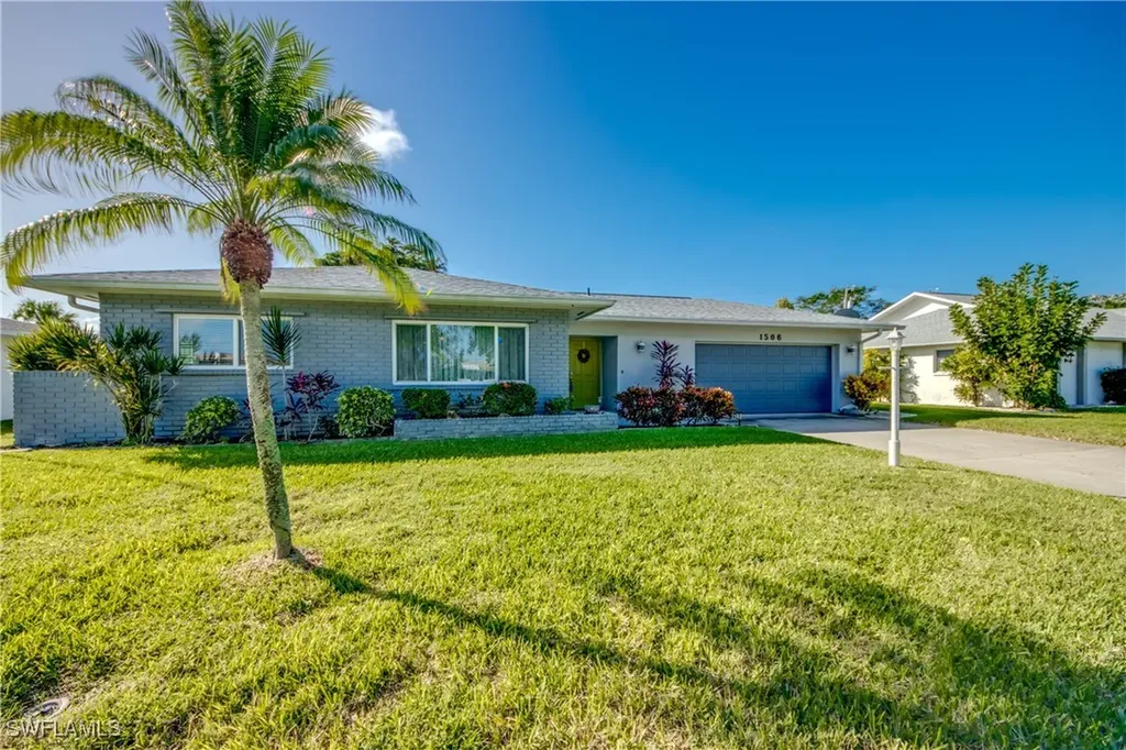 1506 SE 27th Terrace Cape Coral FL 33904