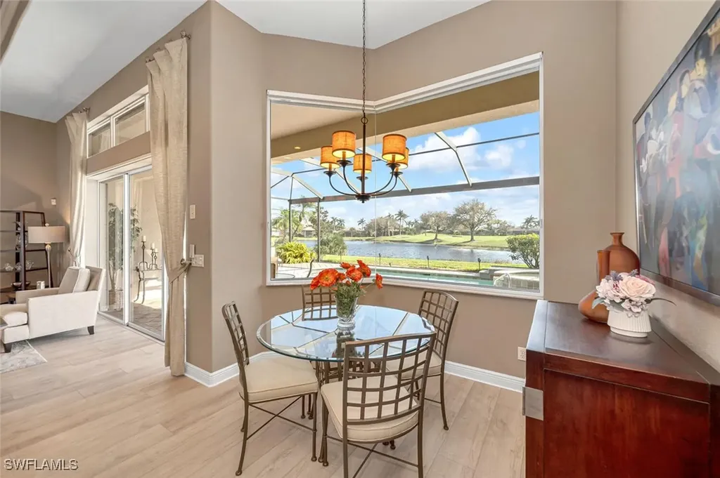 5035 Cerromar Drive Naples FL 34112