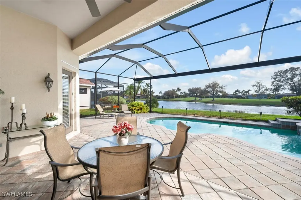 5035 Cerromar Drive Naples FL 34112