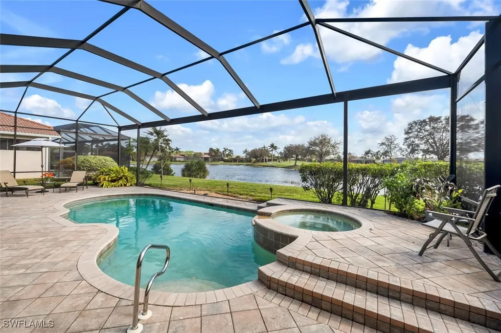 5035 Cerromar Drive Naples FL 34112