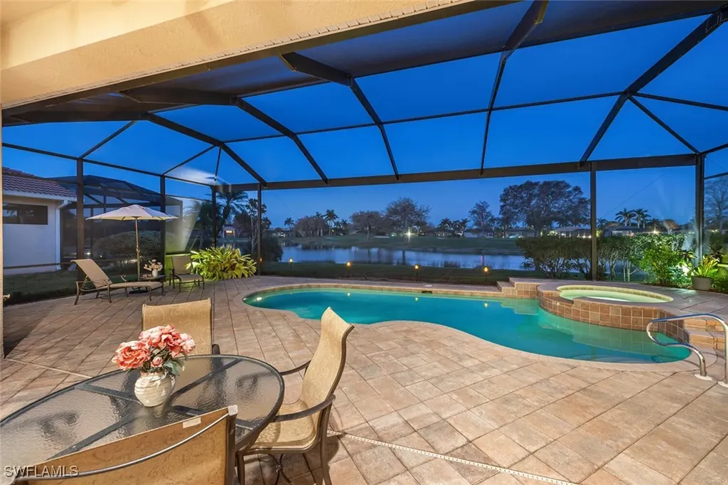 5035 Cerromar Drive Naples FL 34112