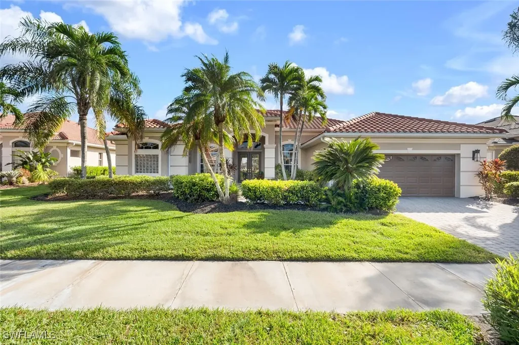 5035 Cerromar Drive Naples FL 34112