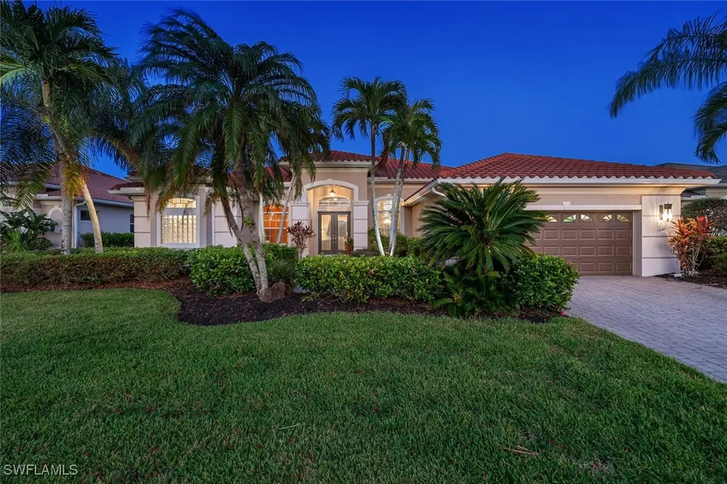 5035 Cerromar Drive Naples FL 34112