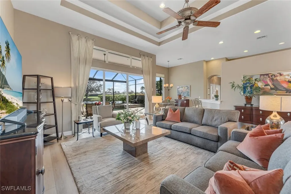 5035 Cerromar Drive Naples FL 34112
