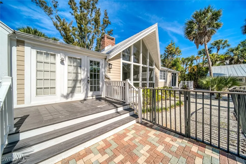 2604 Coconut Drive Sanibel FL 33957