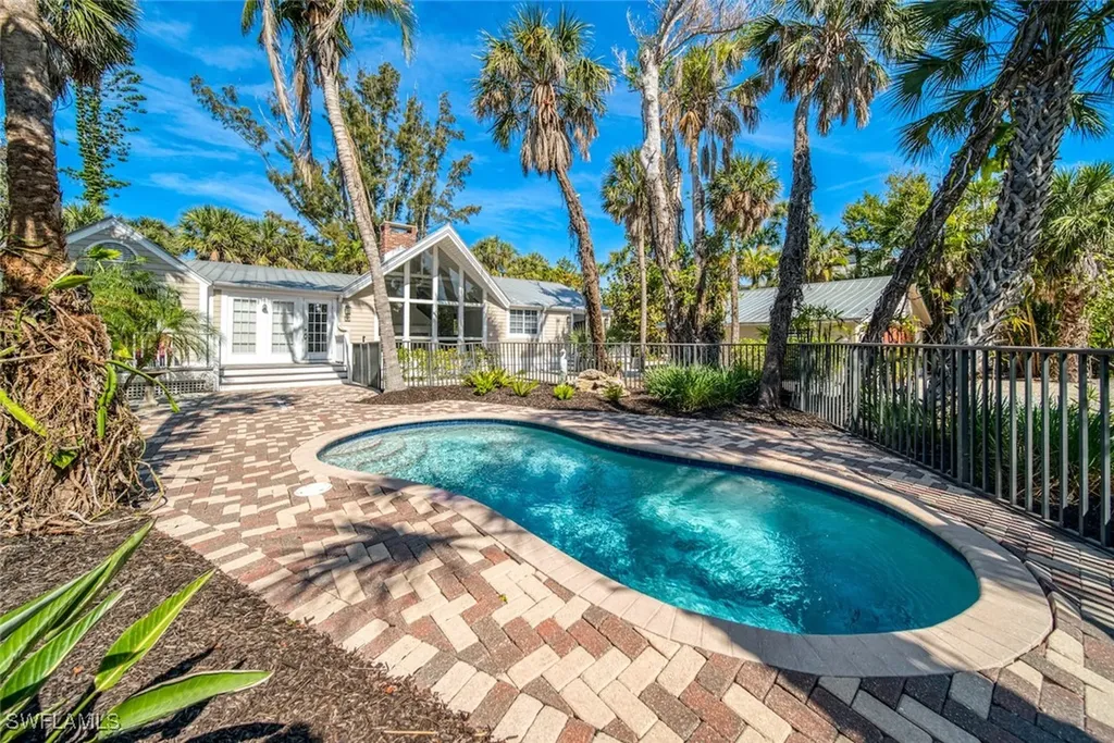 2604 Coconut Drive Sanibel FL 33957