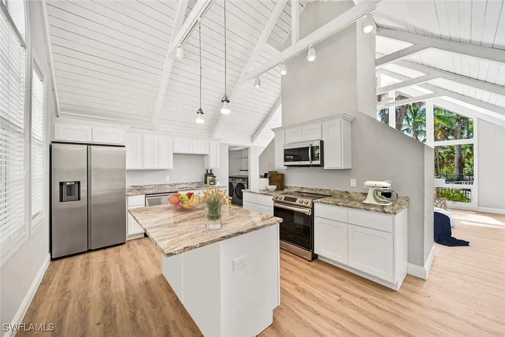 2604 Coconut Drive Sanibel FL 33957