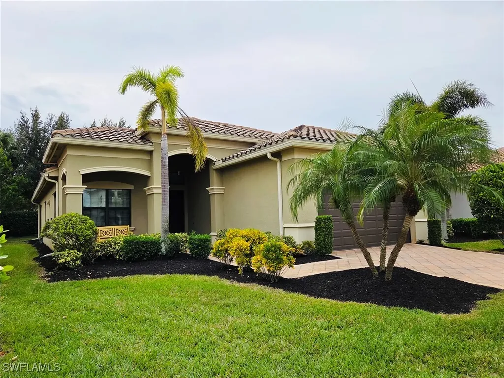 3195 Pacific Drive Naples FL 34119