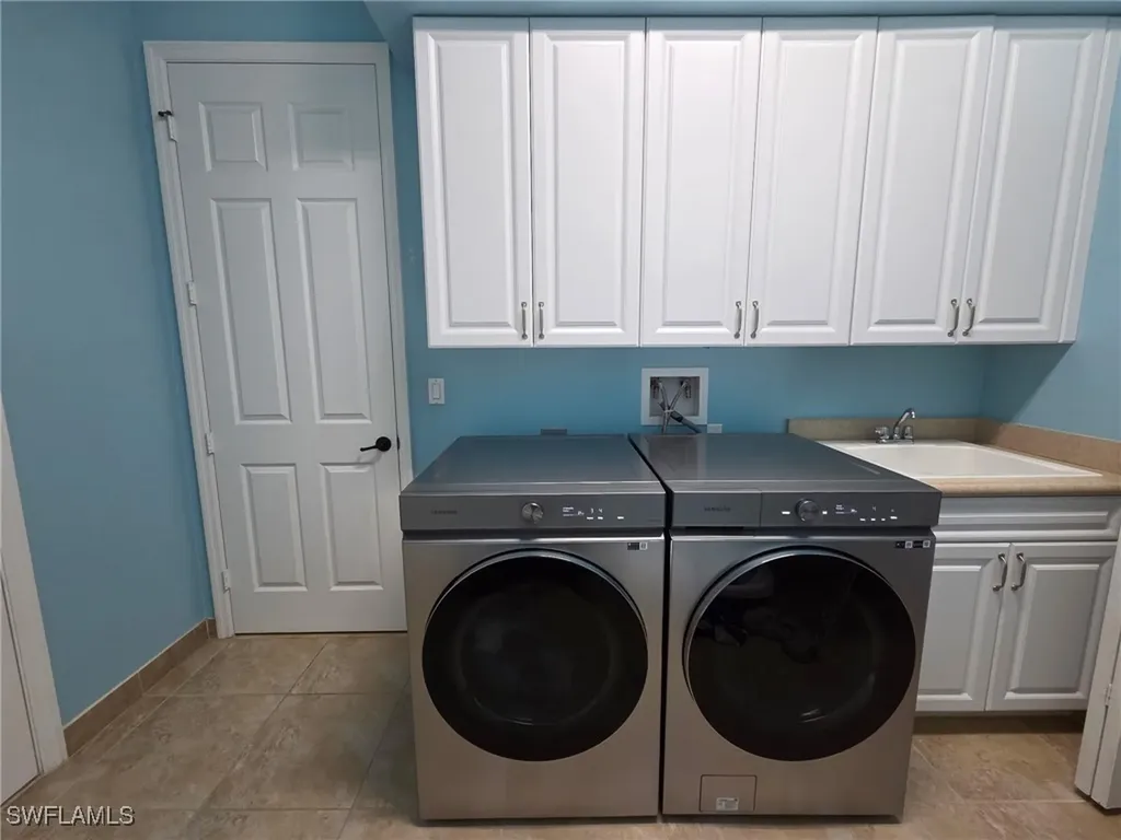 3195 Pacific Drive Naples FL 34119