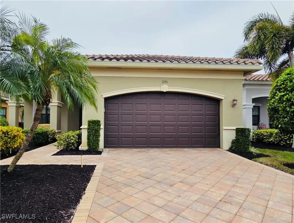 3195 Pacific Drive Naples FL 34119