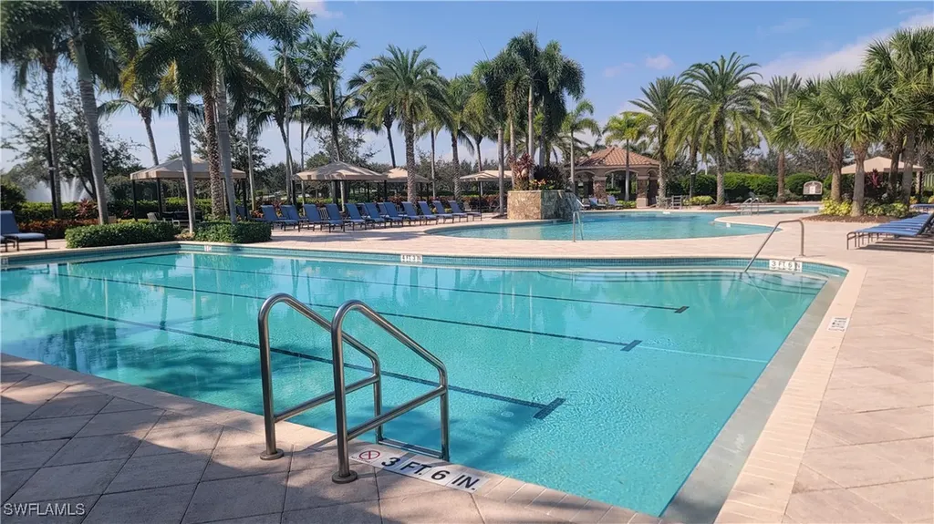 3195 Pacific Drive Naples FL 34119