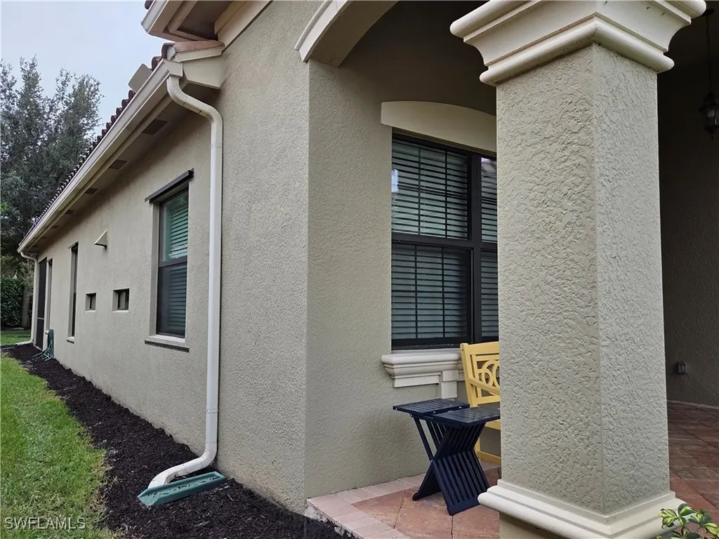 3195 Pacific Drive Naples FL 34119