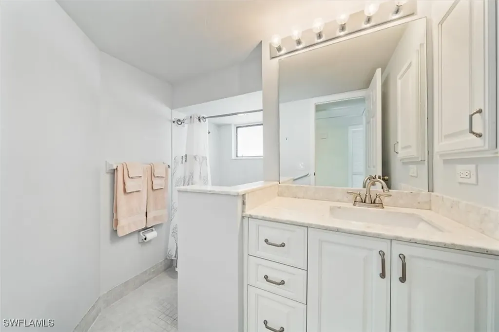 2233 Anchorage Lane Naples FL 34104