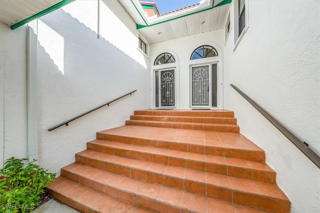 2233 Anchorage Lane Naples FL 34104